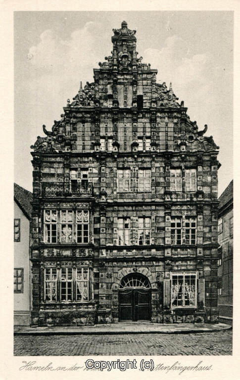 2250A-Hameln2166-Bildmappe-Hameln-Weser-Rattenfaengerhaus-Scan-Vorderseite.jpg