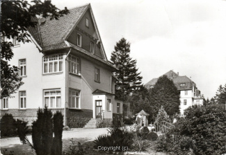 0550A-Friedrichsbrunn019-Sanatorium-Erst-Thaelmann-Eingang-1980-Scan-Vorderseite.jpg