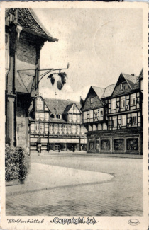 1131A-Wolfenbuettel393-Stadtmarkt-Ecke-Ratskeller-1942-Scan-Vorderseite.jpg