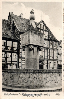 1360A-Wolfenbuettel413-Artilleriebrunnen-Holzmarkt-Ort-Scan-Vorderseite.jpg