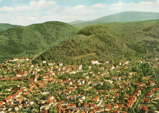 02060A-BadHarzburg293-Panorama-Ort-Luftbild-Scan-Vorderseite.jpg