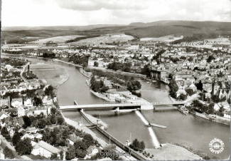 5365A-Hameln2180-Panorama-Ort-Weser-Luftbild-1957-Scan-Vorderseite.jpg