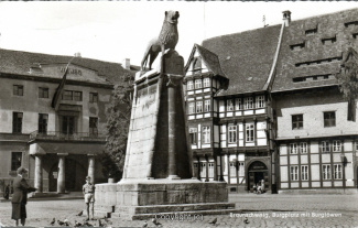 06360A-Braunschweig120-Burgplatz-Loewen-Denkmal-1956-Scan-Vorderseite.jpg
