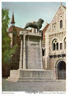 06780A-Braunschweig106-Burgplatz-Loewen-Denkmal-Scan-Vorderseite.jpg