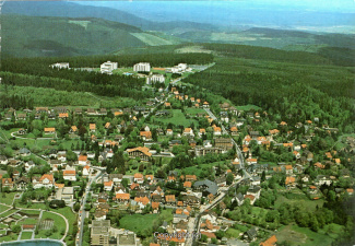 01302A-Hahnenklee156-Panorama-Ort-Luftbild-1984-Scan-Vorderseite.jpg