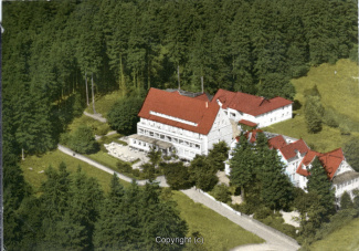 09385A-Hahnenklee040-Hotel-Der-Waldgarten-1974-Scan-Vorderseite.jpg