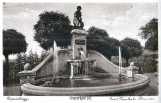 0062A-Coppenbruegge358-Feuerhakebrunnen-Scan-Vorderseite.JPG