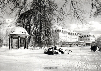 0775A-Pyrmont190-Erdbeertempel-und-Kurhaus-Winter-1971-Scan-Vorderseite.jpg