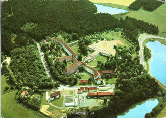 1155A-Clausthal037-Kurklinik-Erbprinzentanne-Luftbild-1979-Scan-Vorderseite.jpg