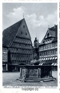 00365A-Hildesheim084-Marktplatz-Ronaldbrunnen-1930-Scan-Vorderseite.jpg