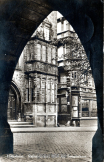 01070A-Hildesheim085-Rathaus-Torbogen-1938-Scan-Vorderseite.jpg
