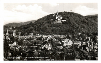 1227A-Wernigerode200-Panorama-Ort-Schloss-1954-Scan-Vorderseite.jpg