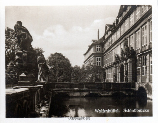 0221A-Wolfenbuettel528-09-Schlossbruecke-Leporello-Scan-Vorderseite.jpg