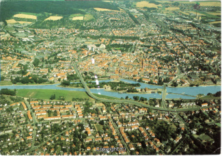 5420A-Hameln1934-Panorama-Weser-Luftbild-1997-Vorderseite.jpg